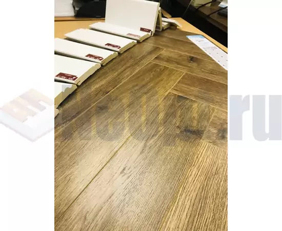 Ламинат Alpin Floor Herringbone Дуб Бордо LF102-10, изображение 4